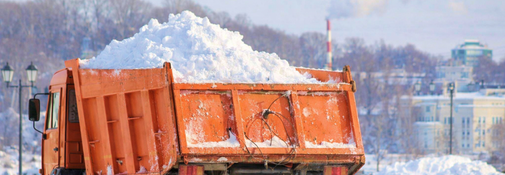Вывоз снега c погрузкой  - фото